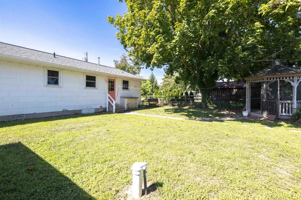 821 Cape Avenue Cold Spring, NJ 08204