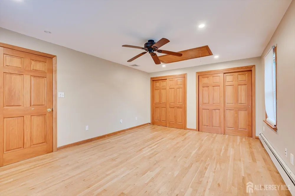 122 Cortelyous Lane Franklin, NJ 08873