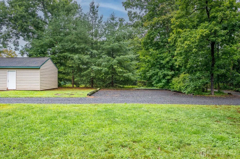 122 Cortelyous Lane Franklin, NJ 08873
