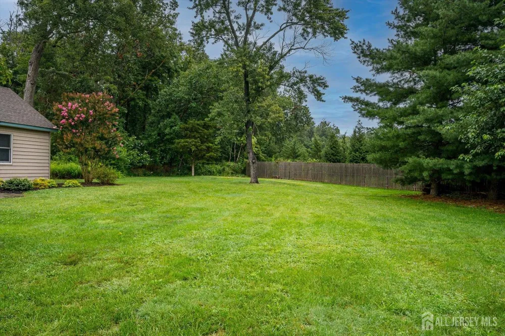 122 Cortelyous Lane Franklin, NJ 08873