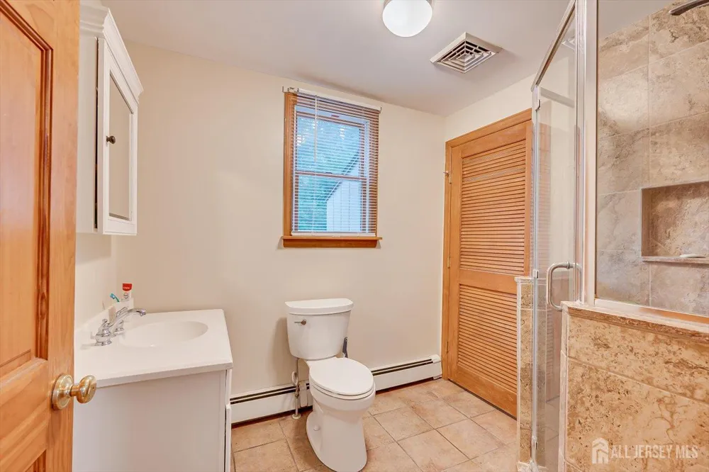 122 Cortelyous Lane Franklin, NJ 08873