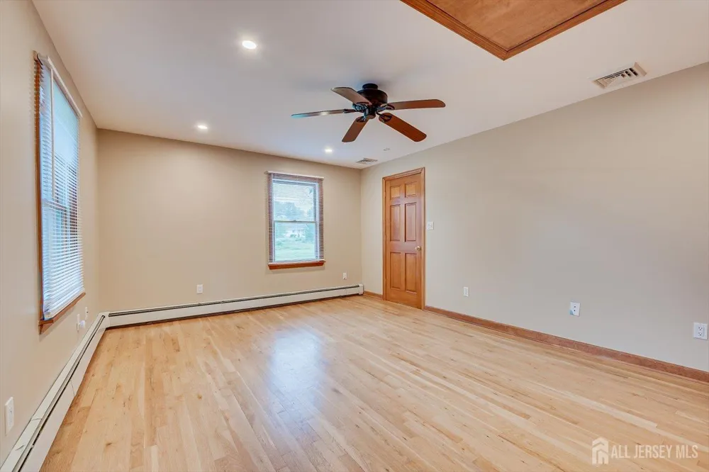 122 Cortelyous Lane Franklin, NJ 08873