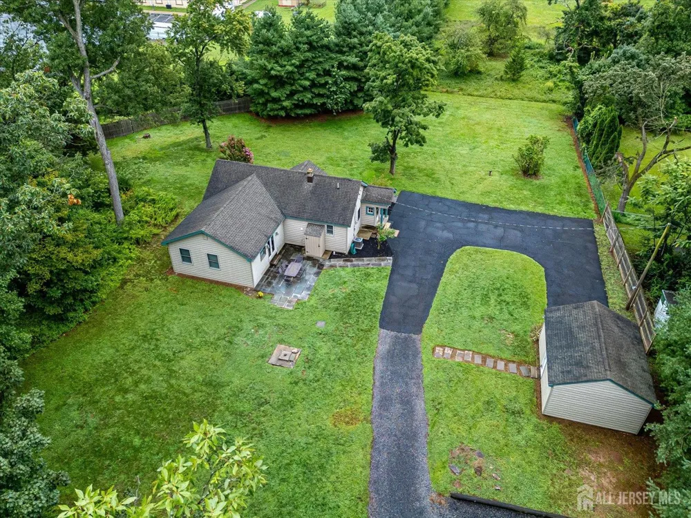 122 Cortelyous Lane Franklin, NJ 08873