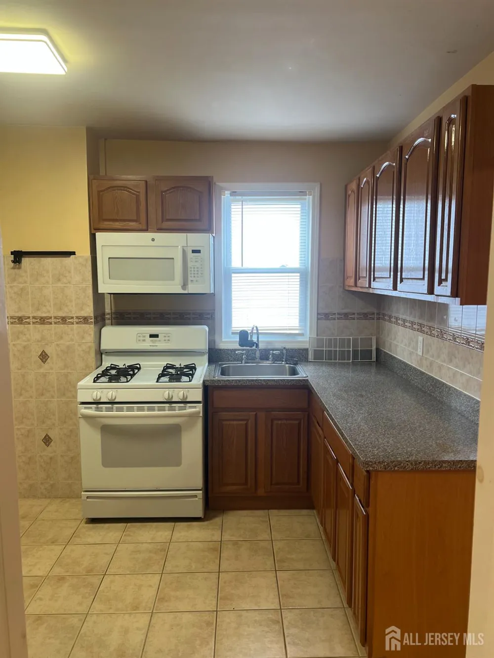 44 High Street #2 New Brunswick, NJ 08901