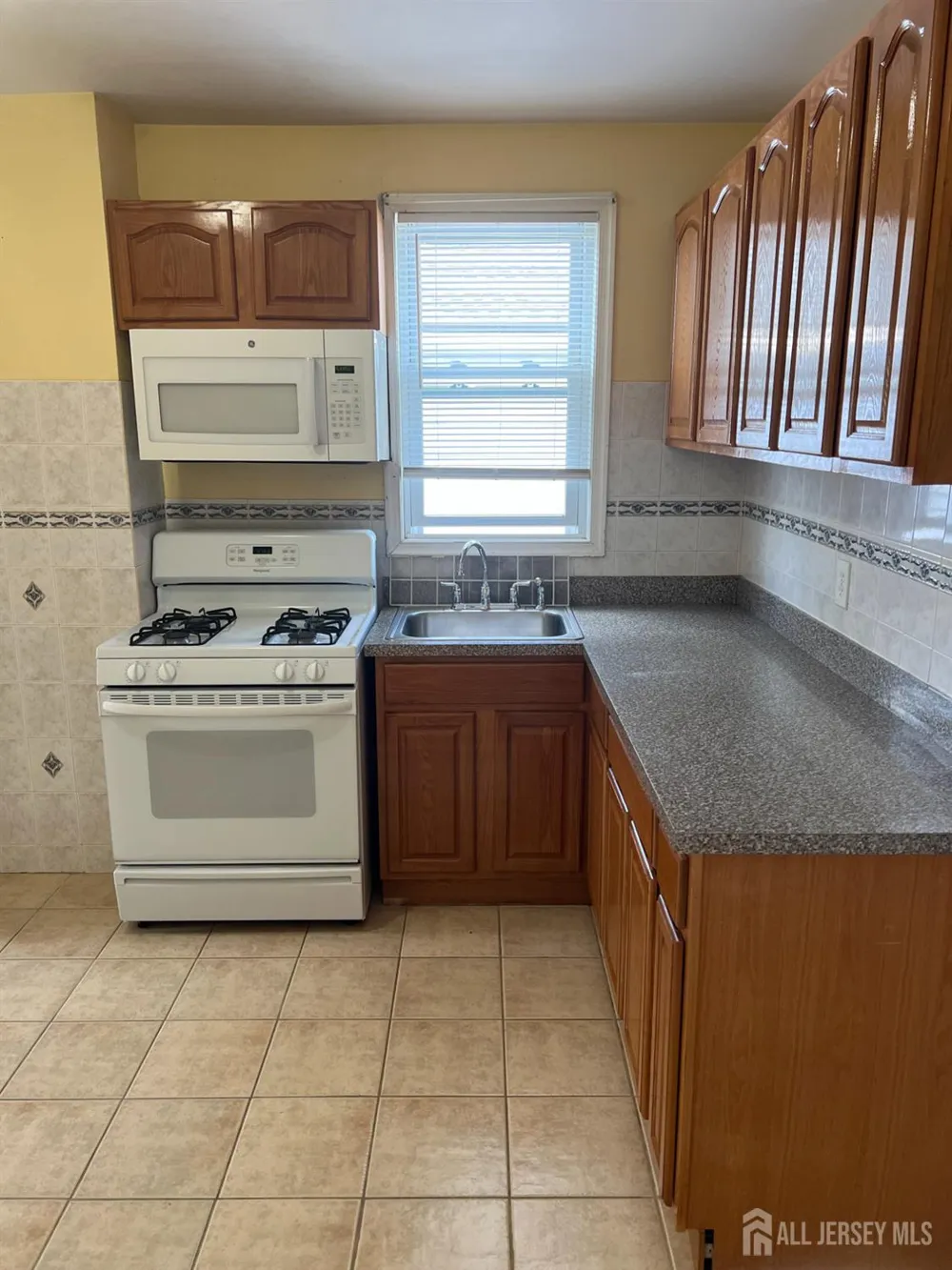 44 High Street #2 New Brunswick, NJ 08901