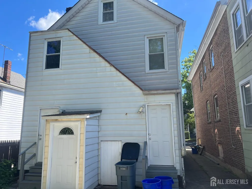 44 High Street #2 New Brunswick, NJ 08901