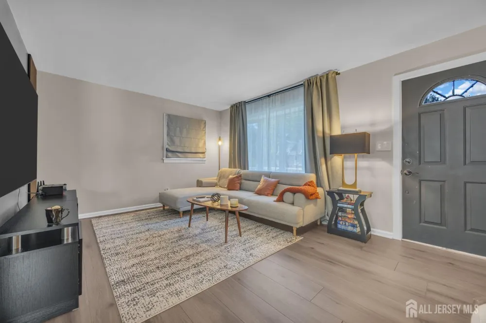 81 Lois Avenue East Brunswick, NJ 08816
