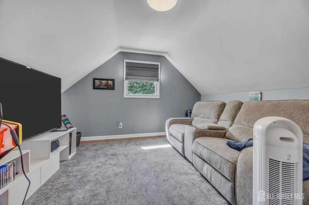 81 Lois Avenue East Brunswick, NJ 08816