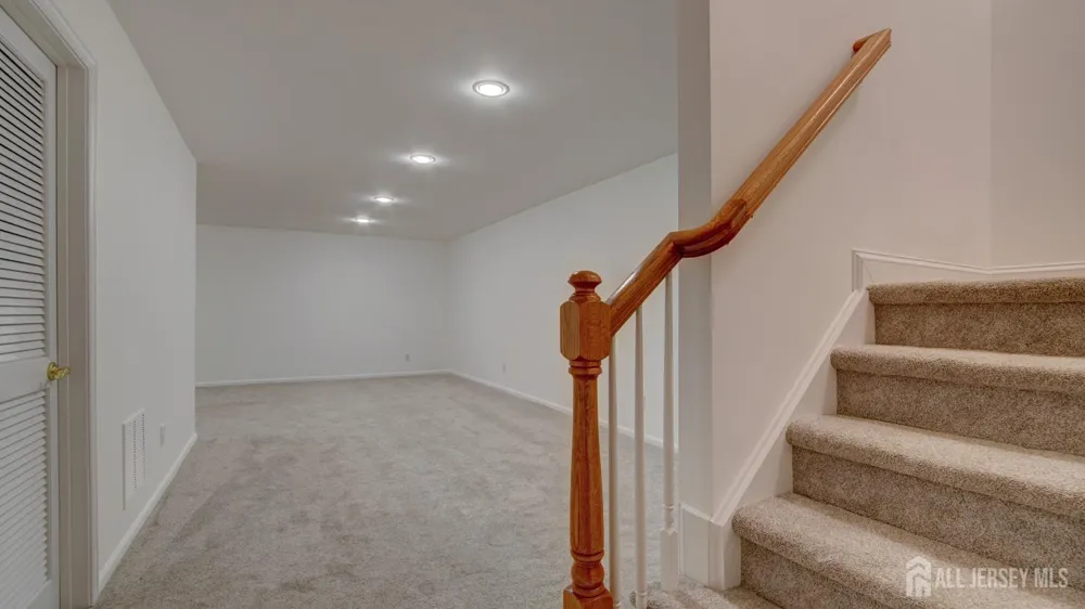 118 S Shore Drive S South Amboy, NJ 08879
