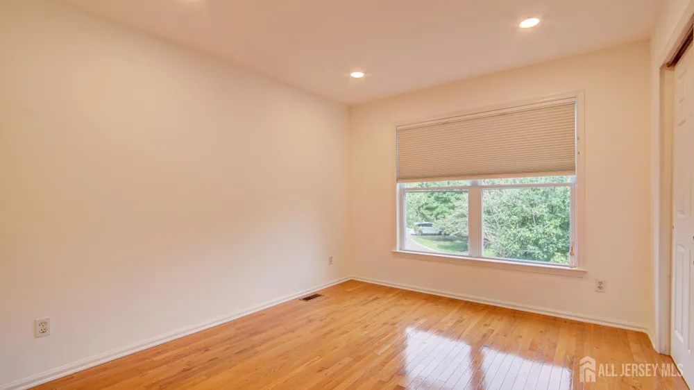 118 S Shore Drive S South Amboy, NJ 08879