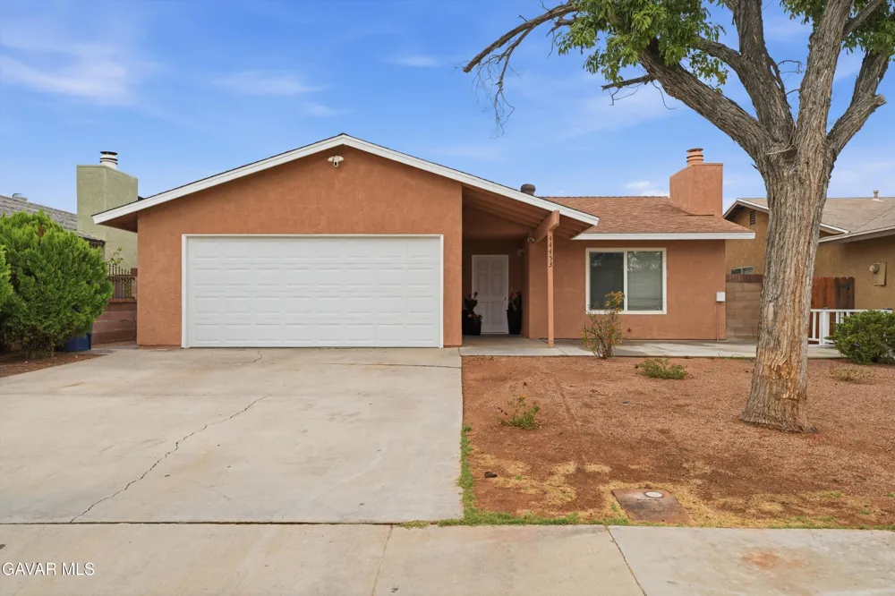 44453 Watford Ave Avenue Lancaster, CA 93535