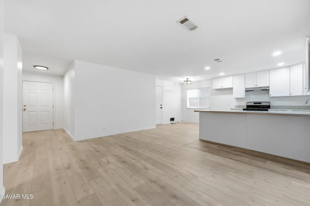 44453 Watford Ave Avenue Lancaster, CA 93535