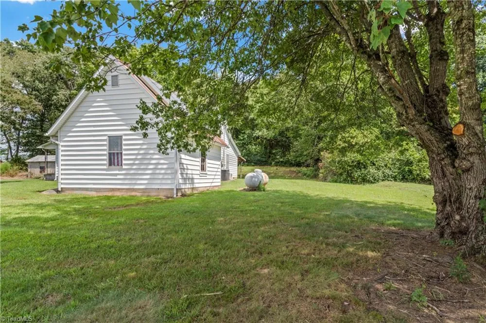 2316 Swan Creek Road Jonesville, NC 28642