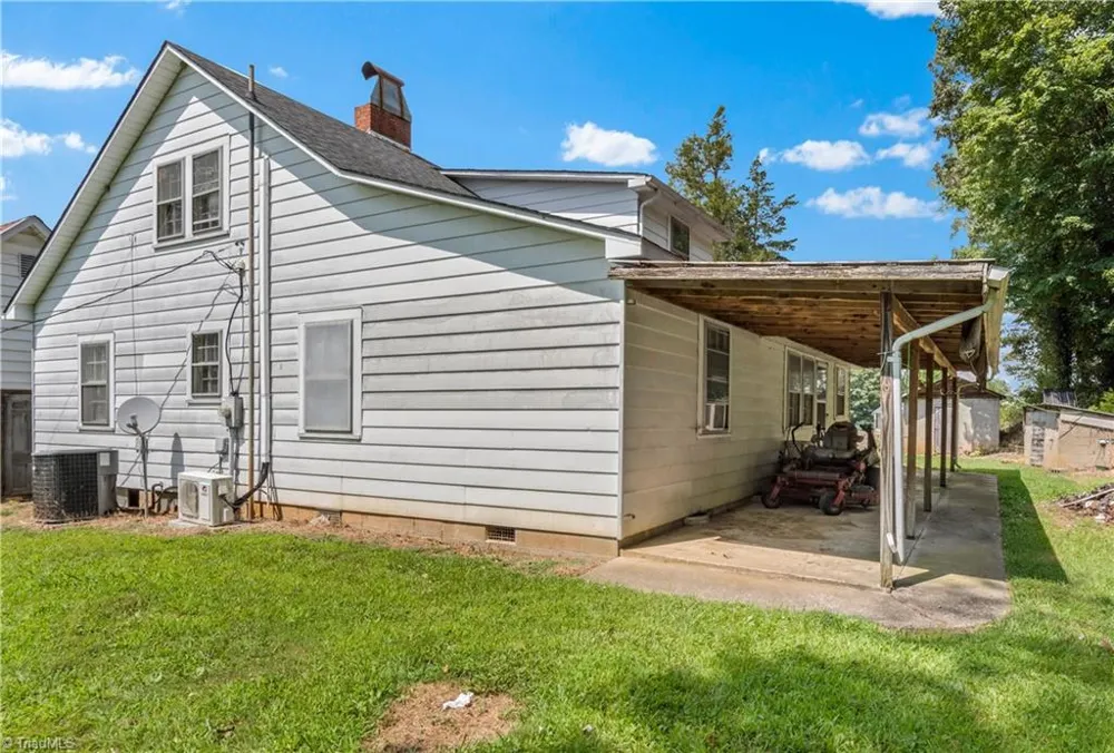 2316 Swan Creek Road Jonesville, NC 28642