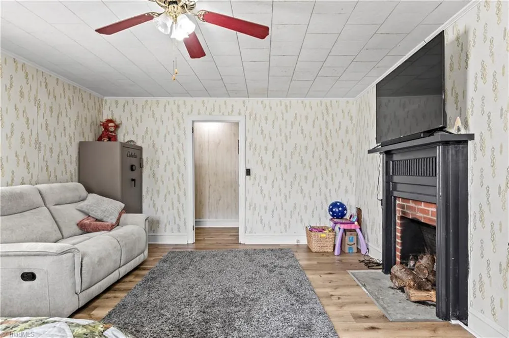 2316 Swan Creek Road Jonesville, NC 28642