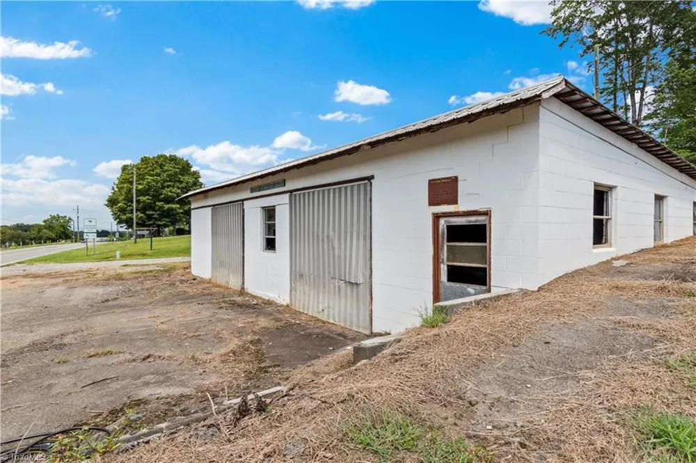 2316 Swan Creek Road Jonesville, NC 28642