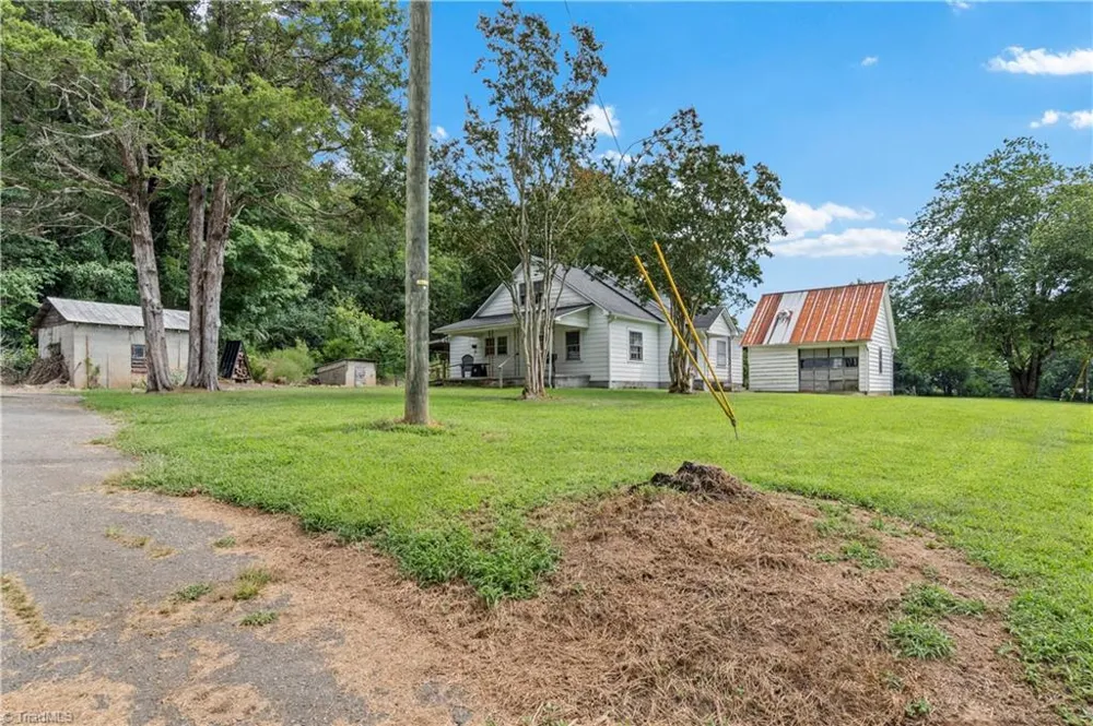 2316 Swan Creek Road Jonesville, NC 28642