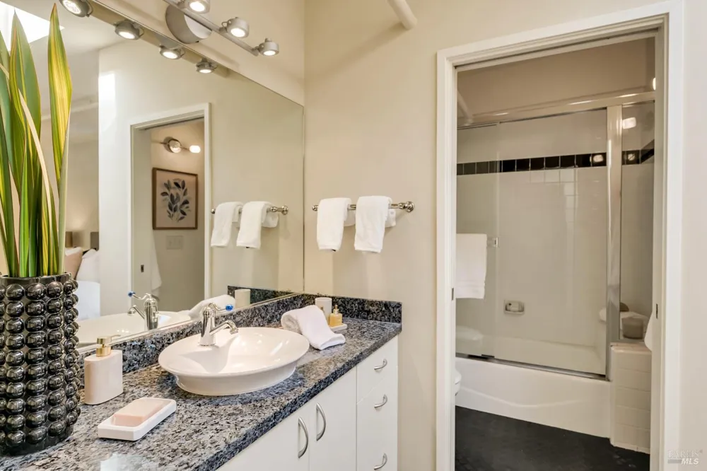 756 1st Street W ##10 Sonoma, CA 95476