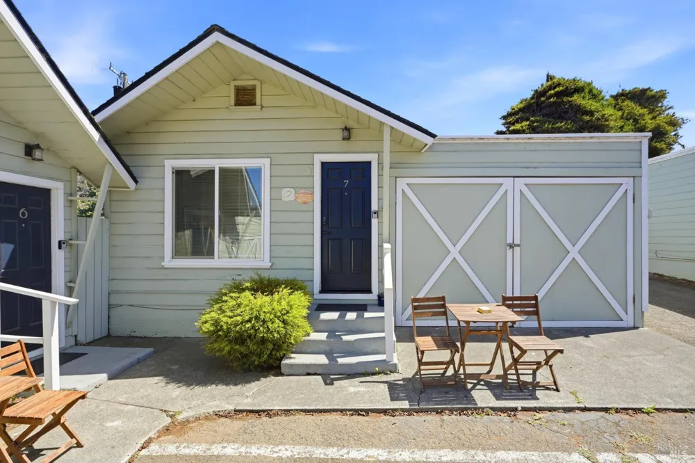 18725 Highway 1 Highway Fort Bragg, CA 95437