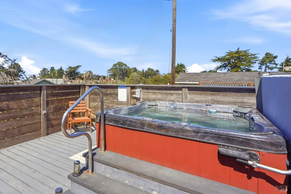 18725 Highway 1 Highway Fort Bragg, CA 95437