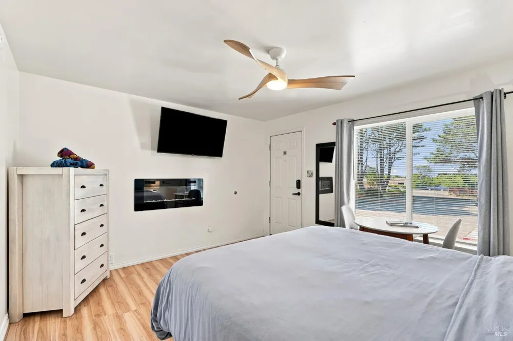 18725 Highway 1 Highway Fort Bragg, CA 95437