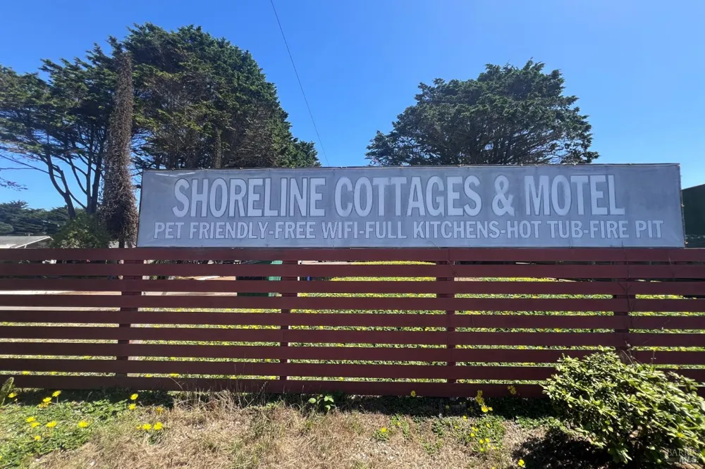 18725 Highway 1 Highway Fort Bragg, CA 95437