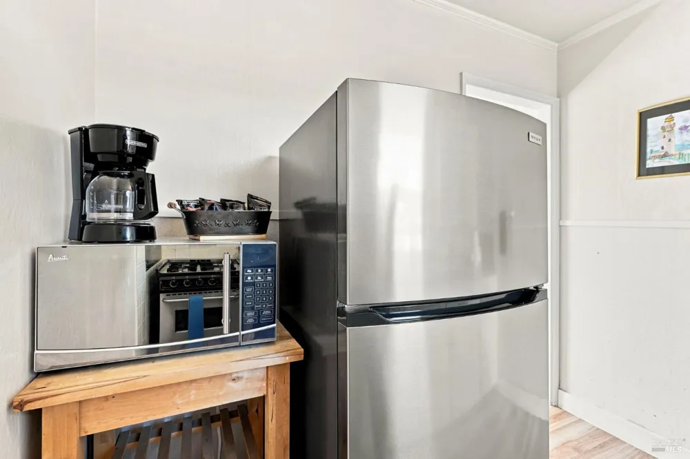 18725 Highway 1 Highway Fort Bragg, CA 95437