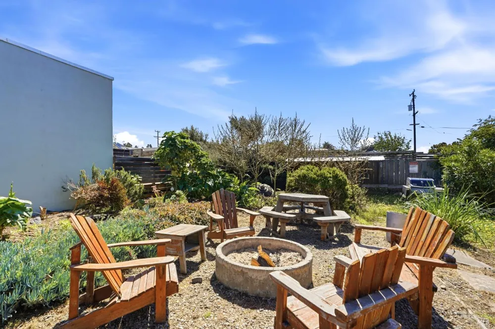 18725 Highway 1 Highway Fort Bragg, CA 95437
