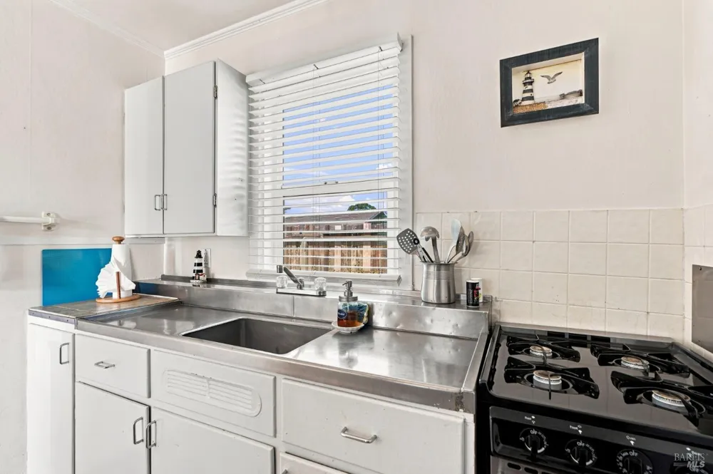 18725 Highway 1 Highway Fort Bragg, CA 95437