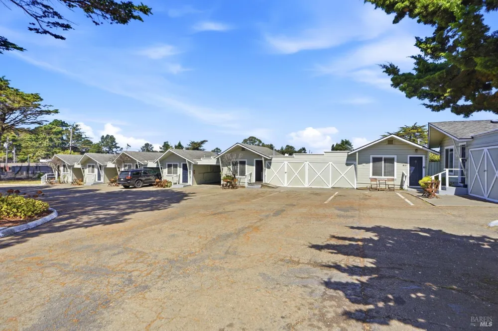 18725 Highway 1 Highway Fort Bragg, CA 95437