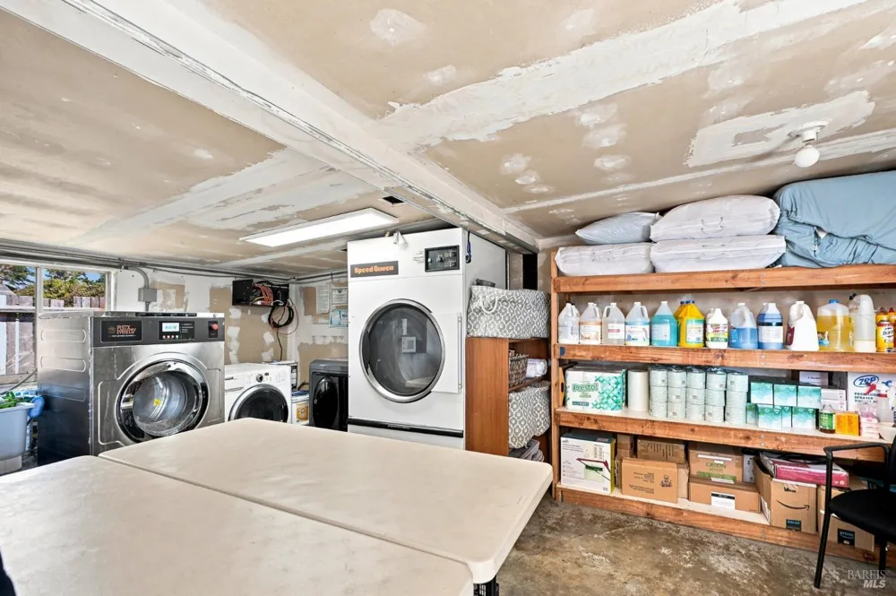 18725 Highway 1 Highway Fort Bragg, CA 95437