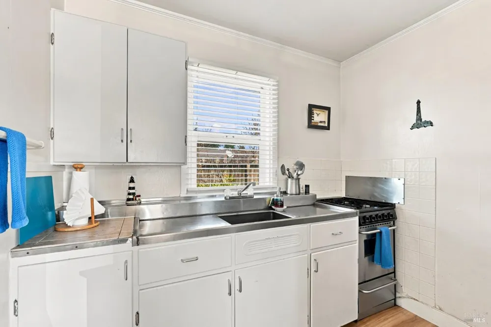 18725 Highway 1 Highway Fort Bragg, CA 95437