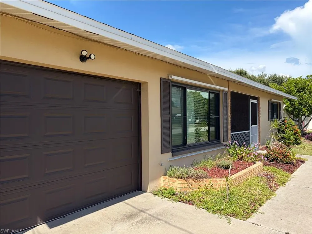 1713 NE 6th Terrace Cape Coral, FL 33909