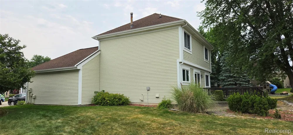 380 Huntington Court Rochester Hills City, MI 48307