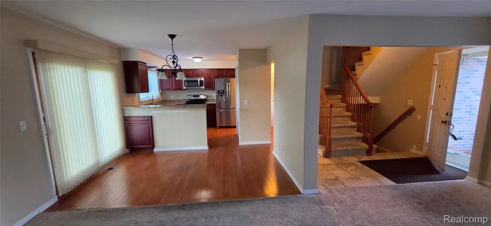 380 Huntington Court Rochester Hills City, MI 48307
