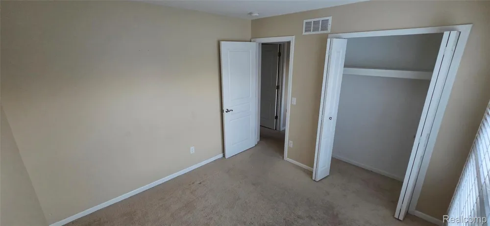 380 Huntington Court Rochester Hills City, MI 48307