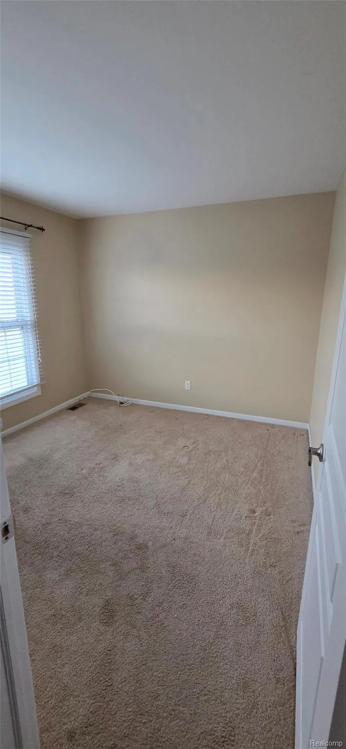 380 Huntington Court Rochester Hills City, MI 48307