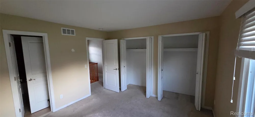 380 Huntington Court Rochester Hills City, MI 48307