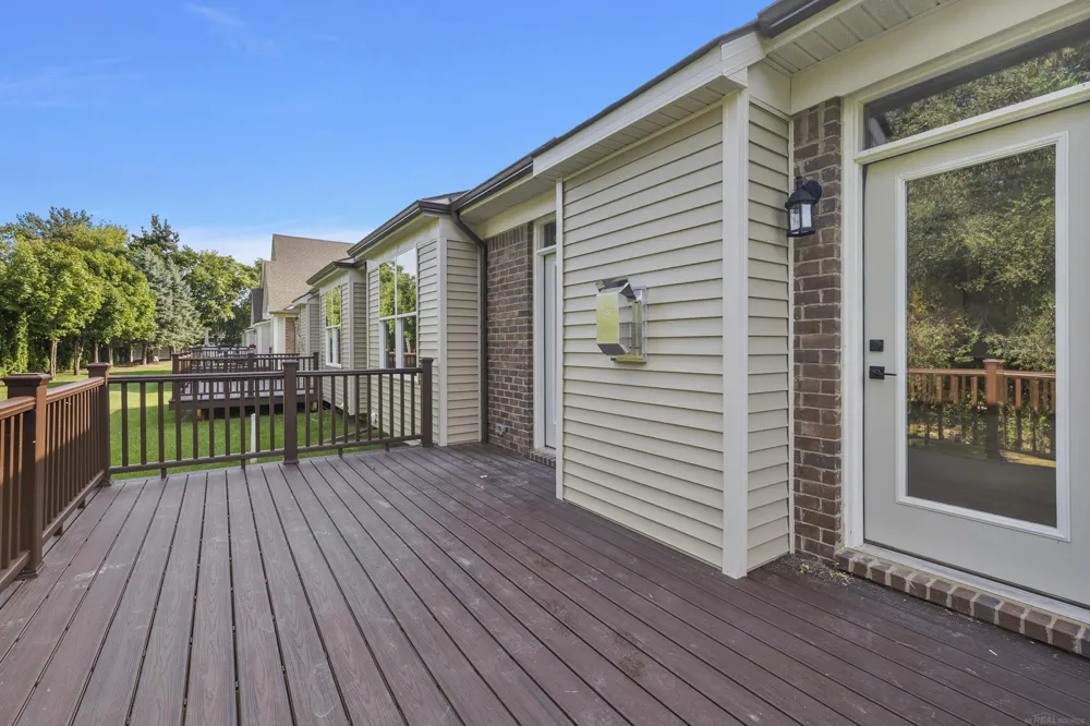 40679 Azalea Drive Clinton Charter Township, MI 48036