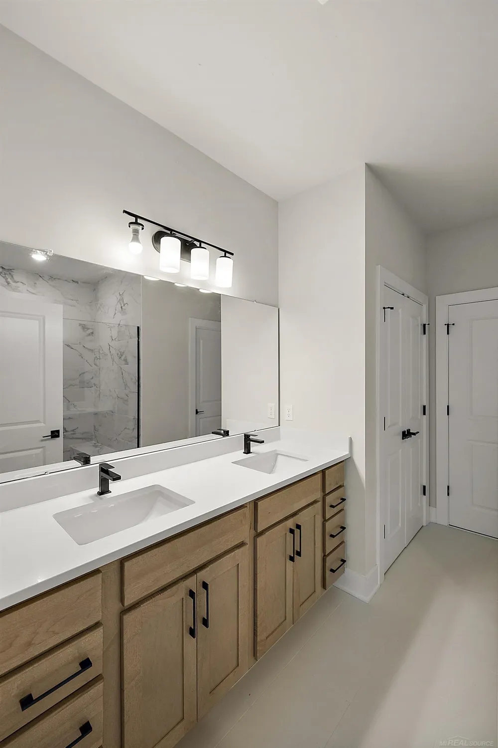 40679 Azalea Drive Clinton Charter Township, MI 48036