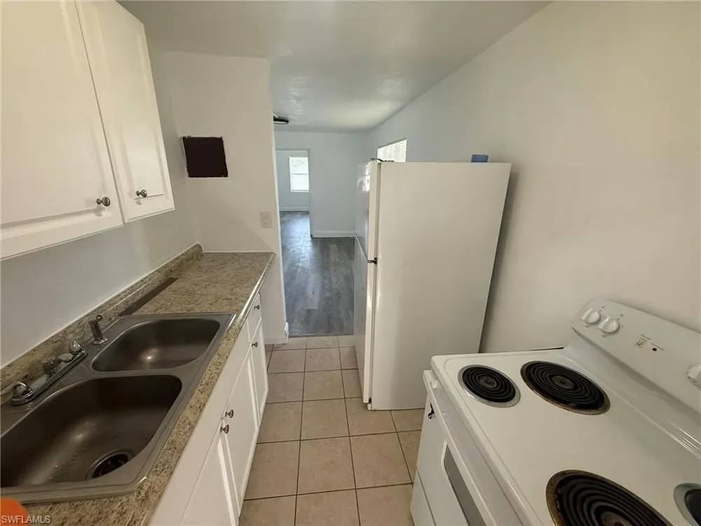 3049 2nd Street #4 Fort Myers, FL 33916