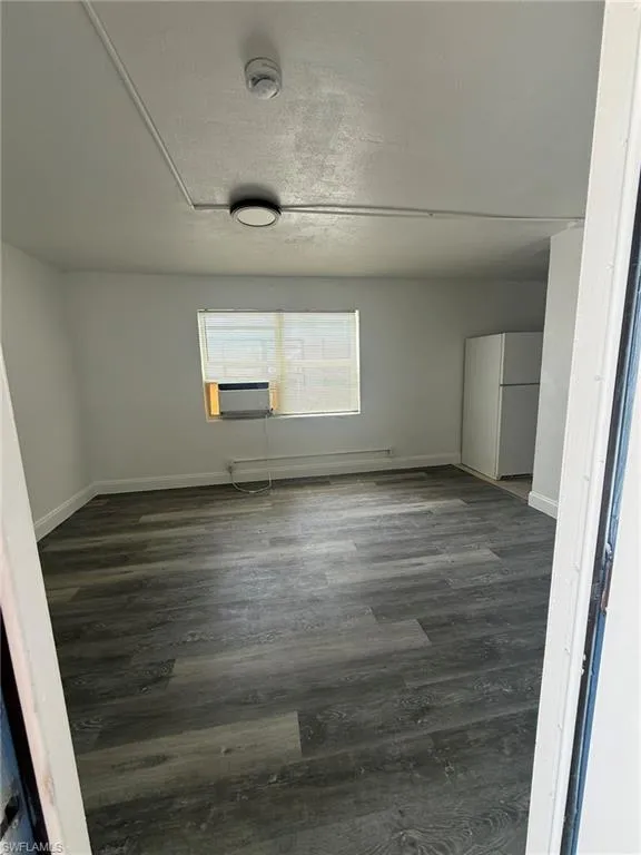 3049 2nd Street #4 Fort Myers, FL 33916
