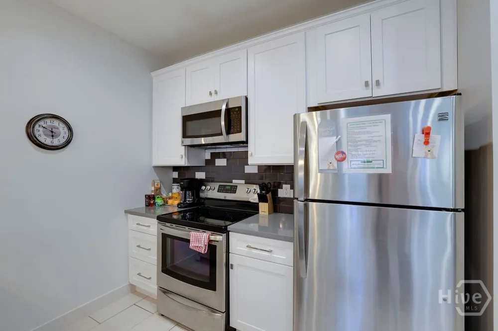714 E Victory Drive Savannah, GA 31405