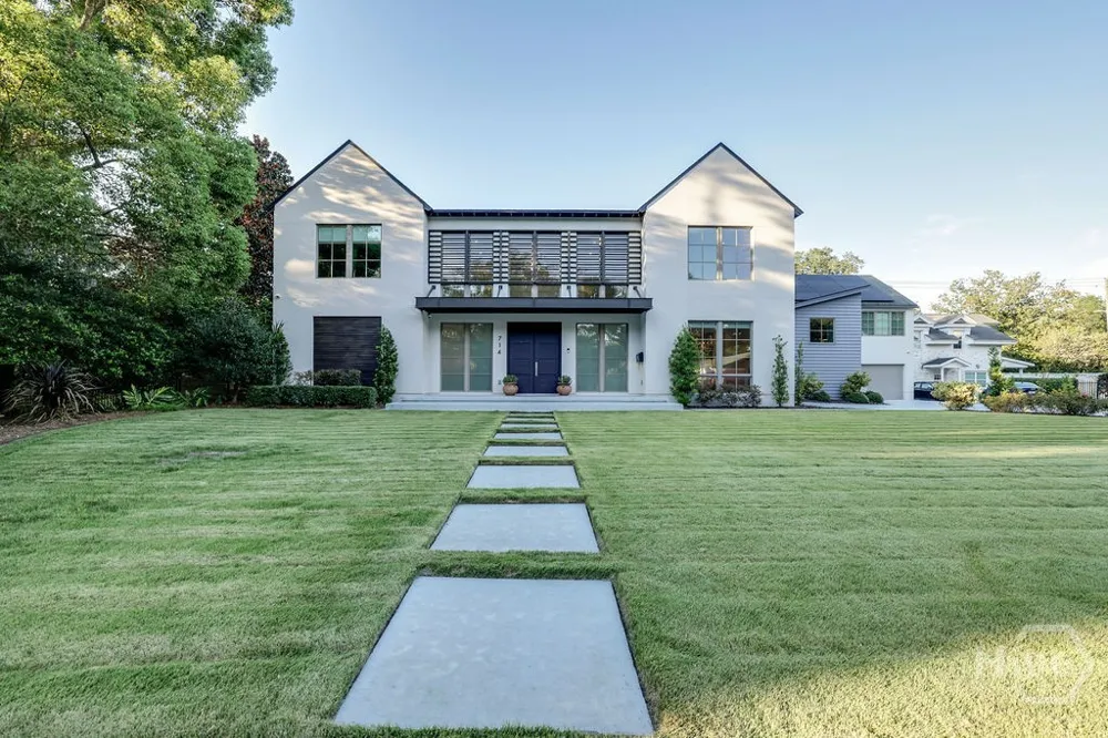 714 E Victory Drive Savannah, GA 31405