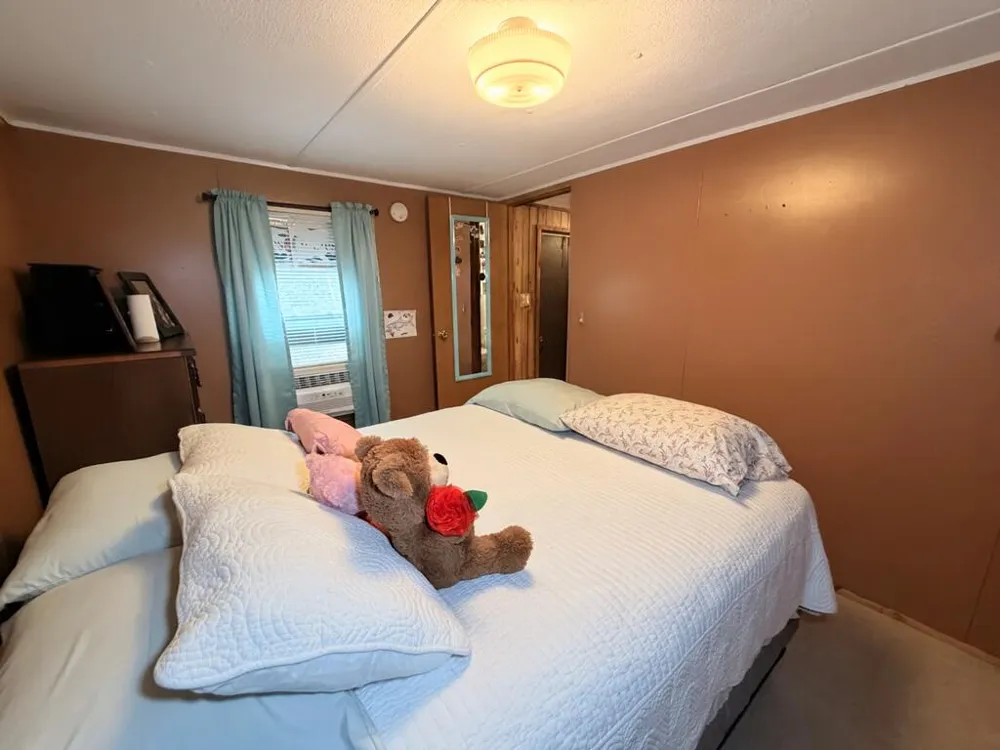 N Ridge Dr. Waynesville, NC 28785