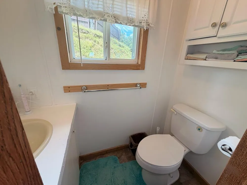N Ridge Dr. Waynesville, NC 28785