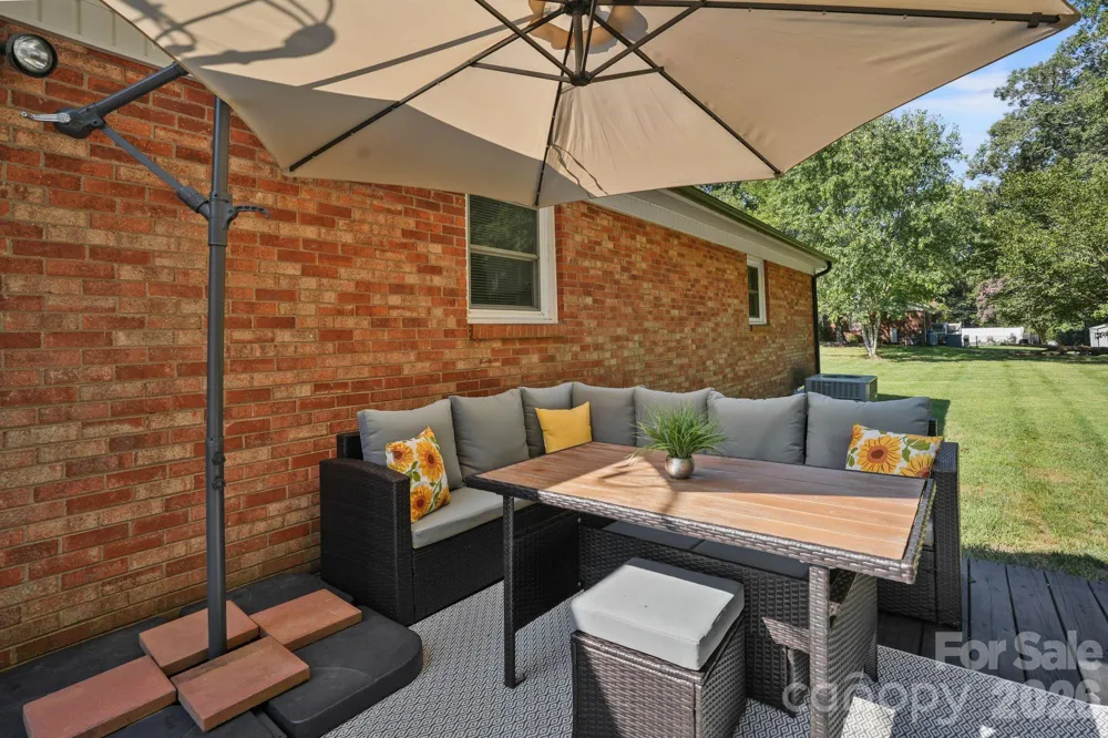 2428 Side Lane Conover, NC 28613