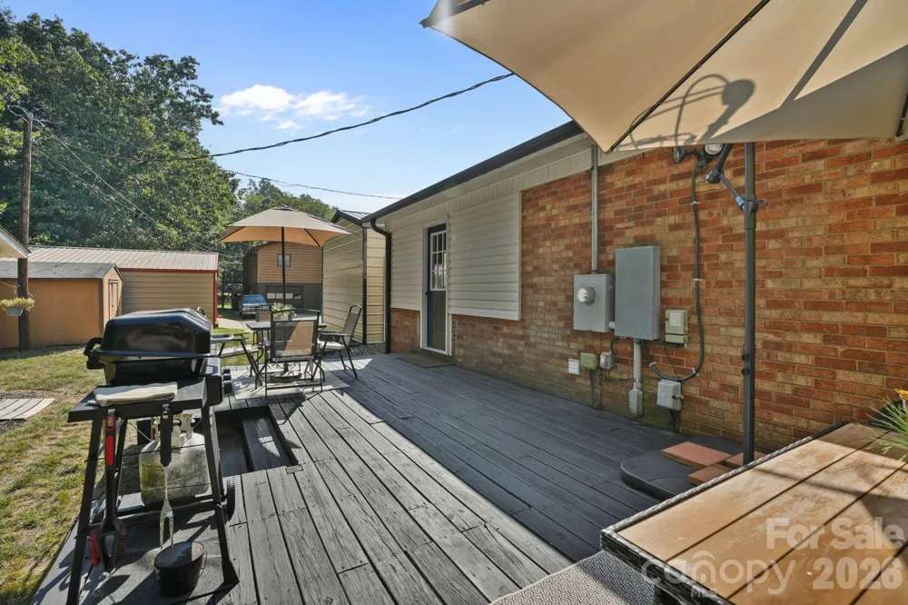 2428 Side Lane Conover, NC 28613