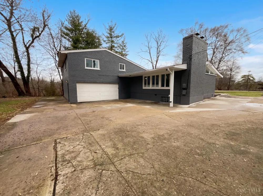 7809 View Place Drive Springfield, OH 45224