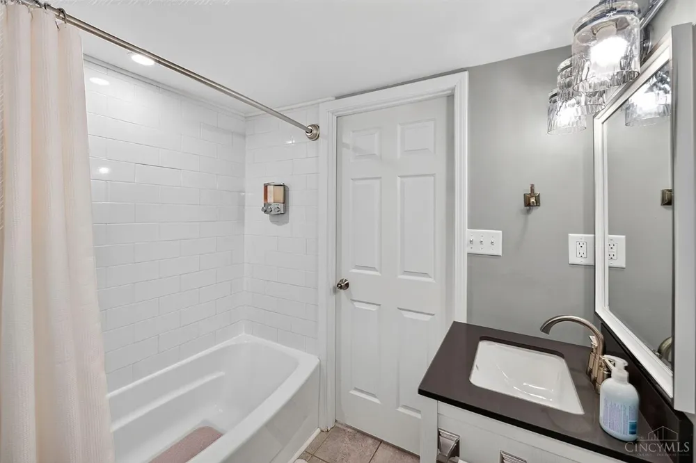 5620 Islington Avenue Cincinnati, OH 45227